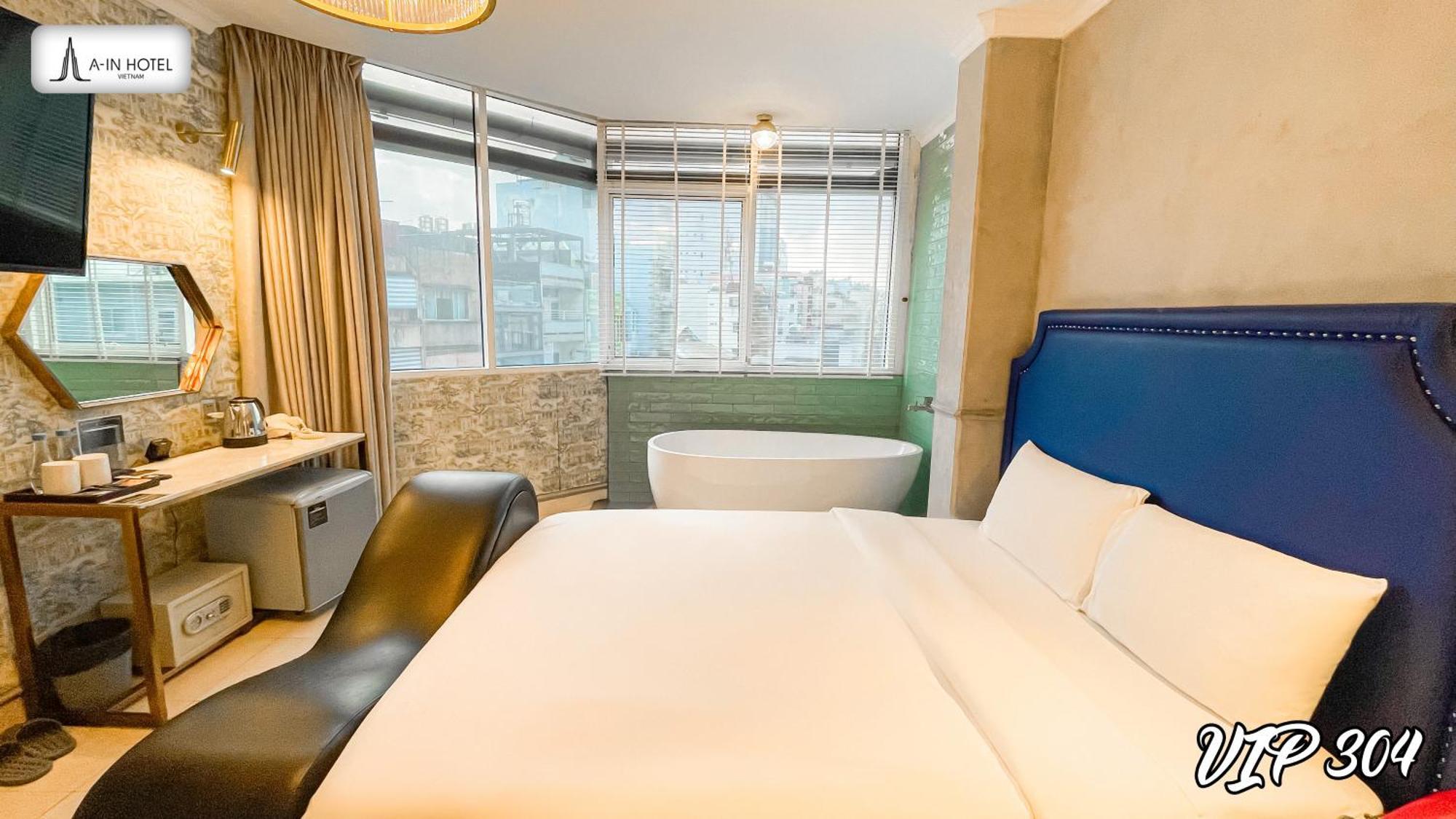 A In Hotel Del Luna Хошимин Экстерьер фото