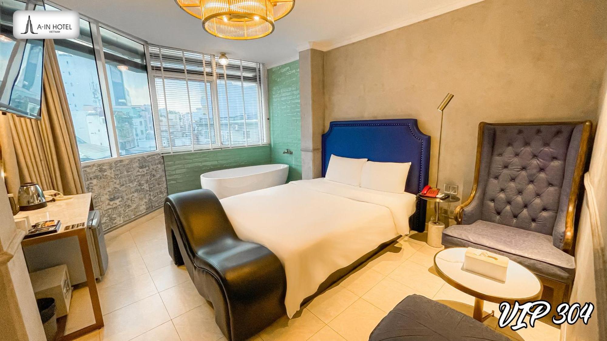 A In Hotel Del Luna Хошимин Экстерьер фото